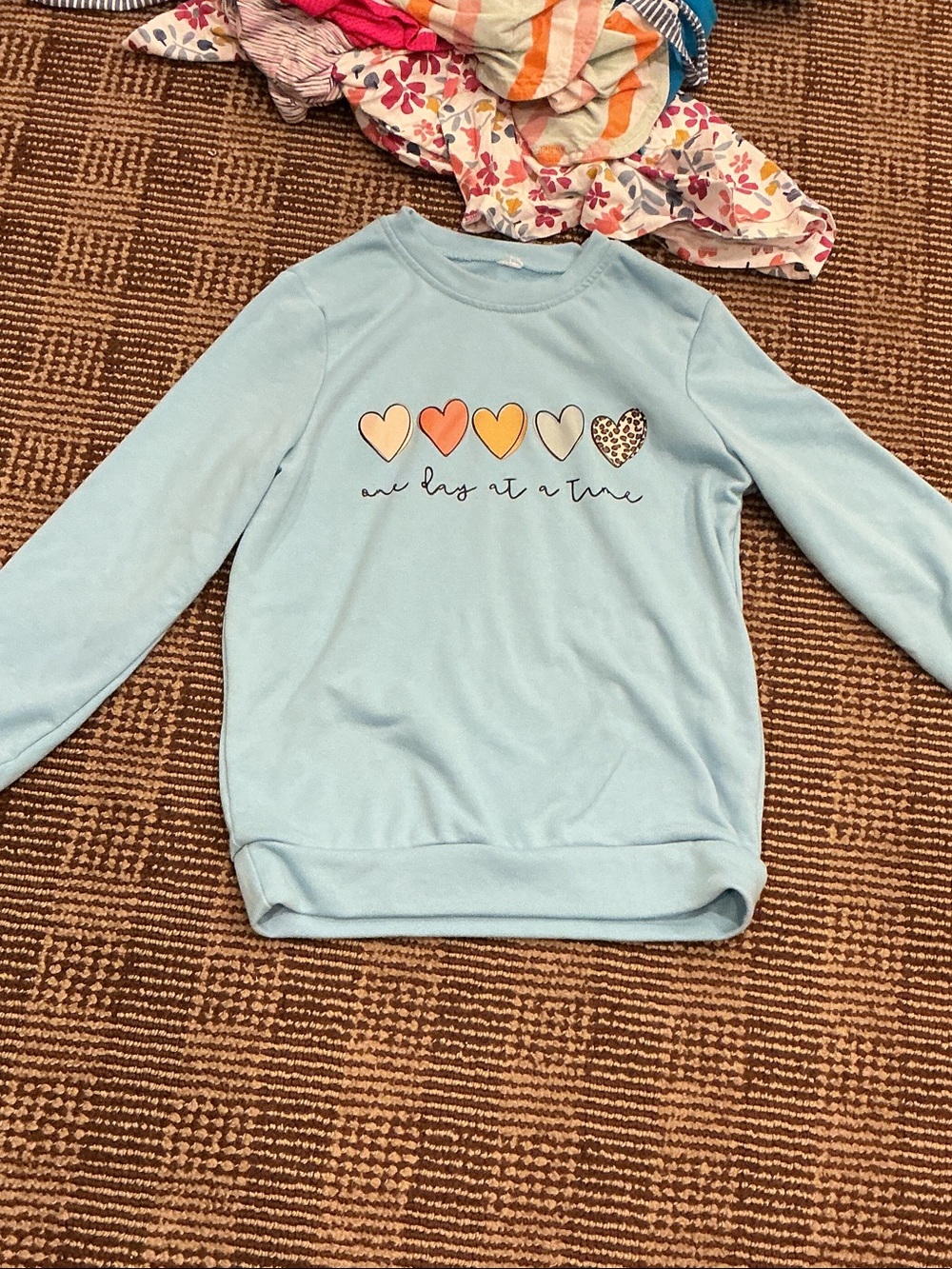 Girls' Light Blue Heart Graphic Sweatshirt